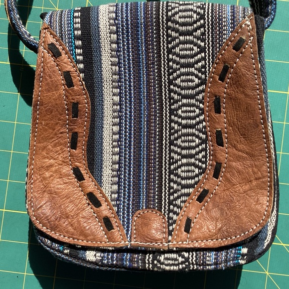 Guatemalan Import Hand Crafted Leather & Fabric Satchel Purse Bohemian Hippe - Picture 1 of 6